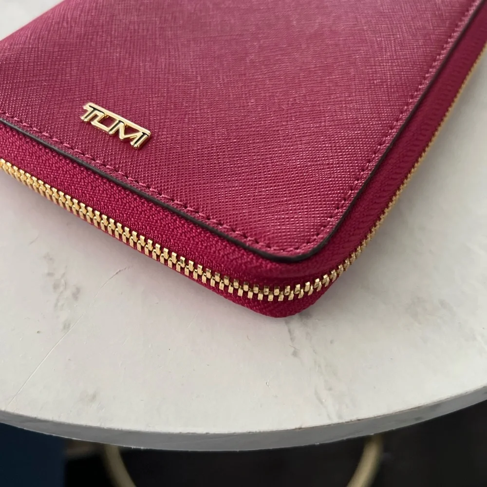 Tumi Hot Pink Zip Wallet with Gold Logo - Picture 5 of 8